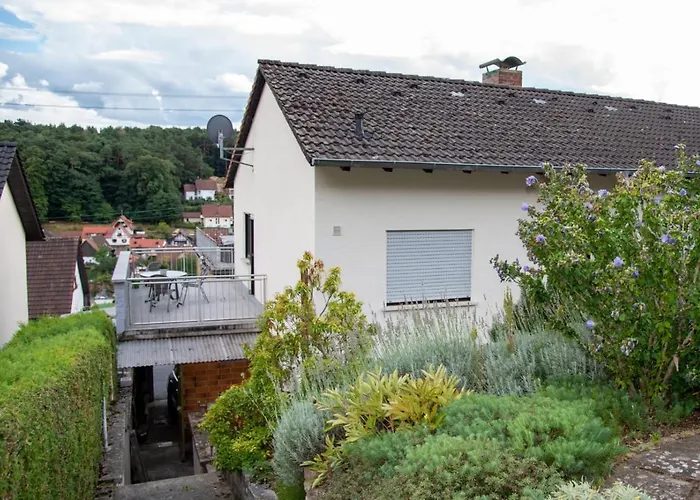 Im Dornroeschendorf Dörrenbach